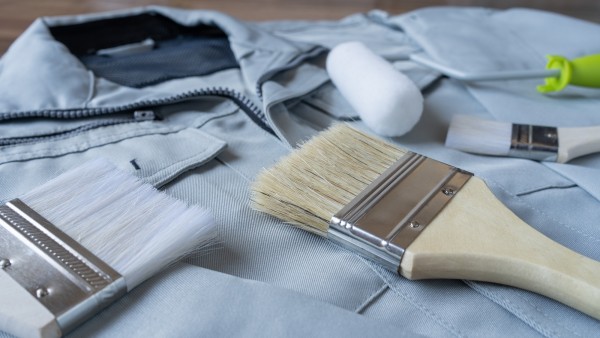 コンクリート壁の塗装を長持ちさせるには？性質・塗料の種類を解説！